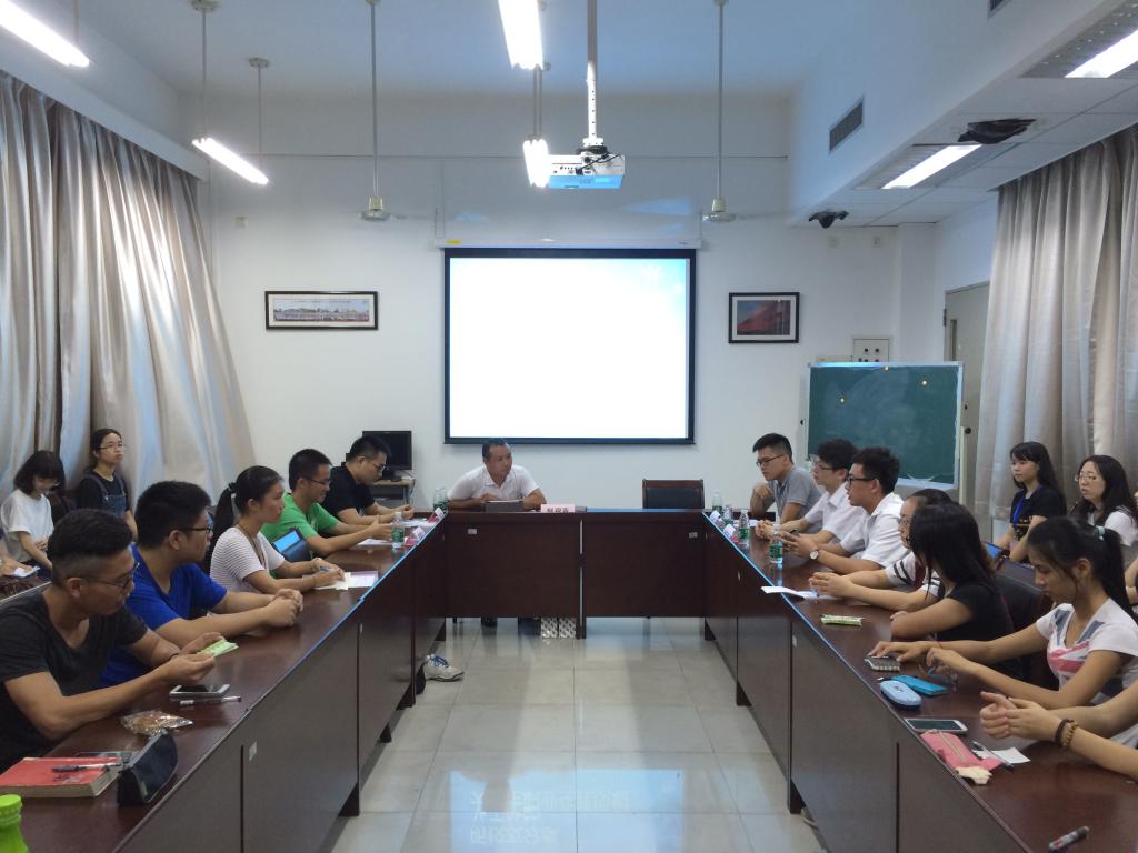 图一:现场互动讨论有序开展。