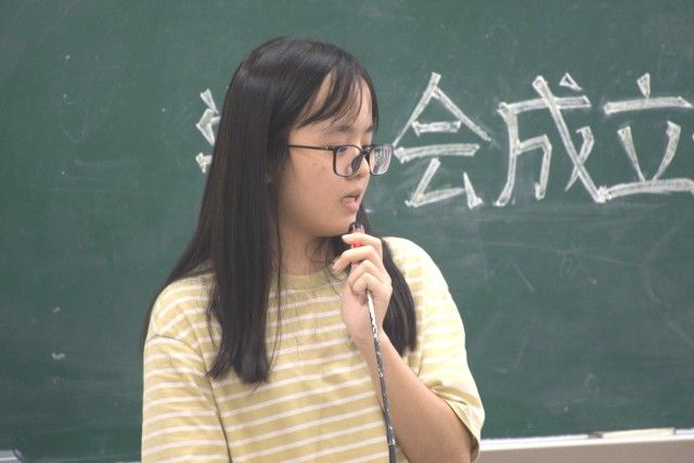 16级学委代表黄斯玲分享经验